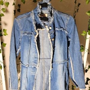Mid Length Jean Jacket 💙 (Med)